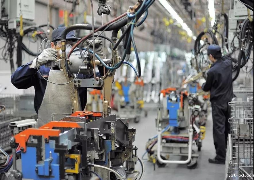 Crossed roller bearing.jpg